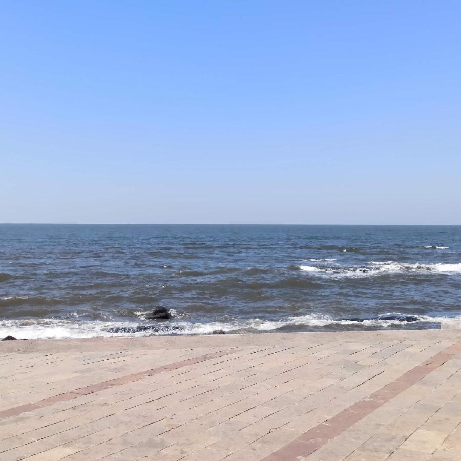 Cozy Private Ac Studio By The Sea Bandstand Bandra W Mumbai Nr Taj Lands End 아파트 외부 사진