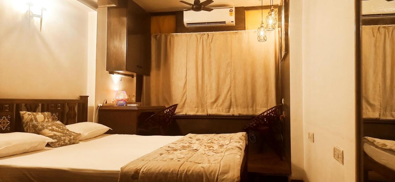 Cozy Private Ac Studio By The Sea Bandstand Bandra W Mumbai Nr Taj Lands End 아파트 외부 사진